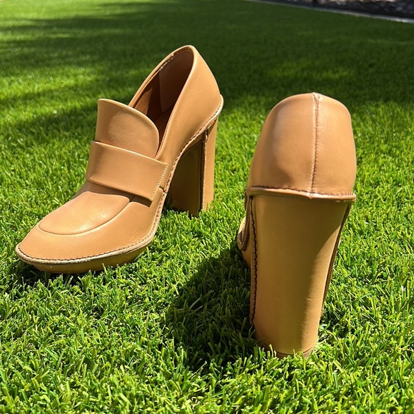 NWB Chloe Cookie Heels size 36 1/2 but fits like a true designer 35 size - Picture 7 of 11